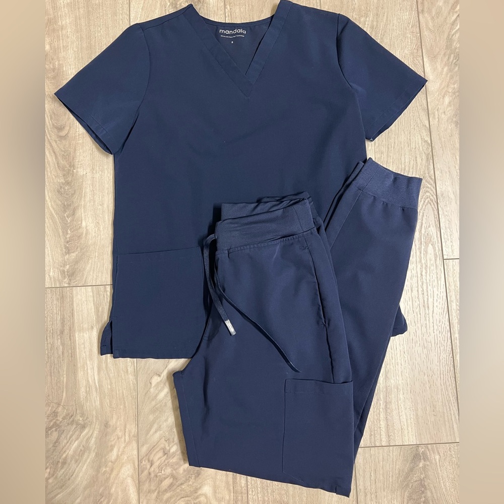 Women’s navy blue mandala scrub set S/ST